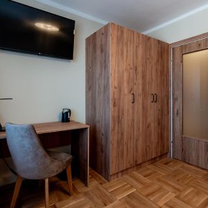 Private Bathroom Quadruple Room